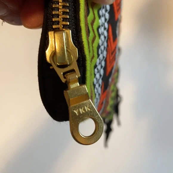 NWT Shiraleah Chicago Embroidered fringe clutch Colorful Southwestern Pattern - Picture 14 of 14